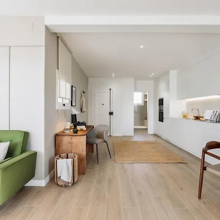 Calella - 1 Bedroom And Terrace In Eixample Dreta ברצלונה